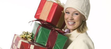 El gorro y el abrigo, los mejores aliados para las compras navideñas