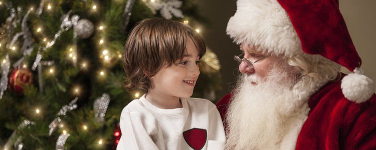 Llega un momento en la vida de todo niño en el cual se plantea, ya sea por culpa de un compañero de clase, un amigo o un adulto, la existencia de Papá Noel