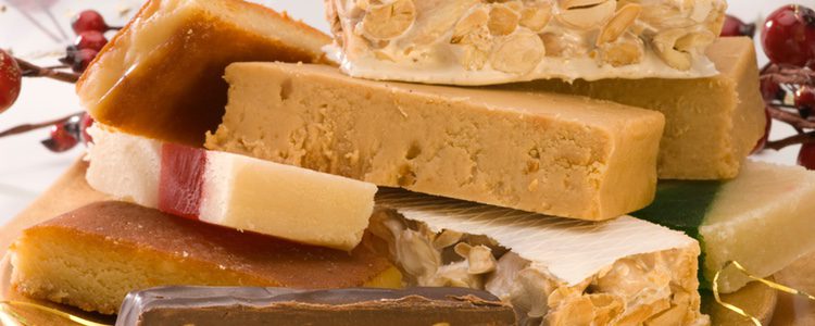 El turrón es un dulce típico que todo el mundo relaciona con la Navidad