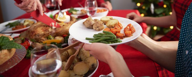 La cena se puede arruinar por discusiones entre familiares