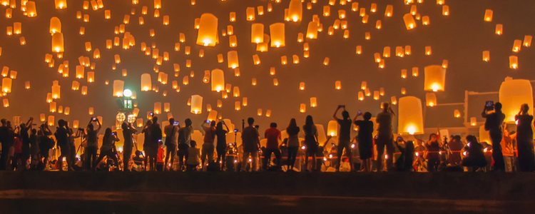 El Festival de Farolillos es común en Tailandia