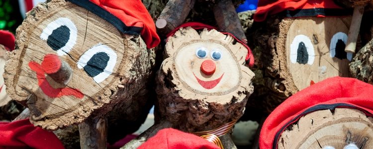 Estos troncos son comunes en las casas catalanas como sustituto de Papá Noel