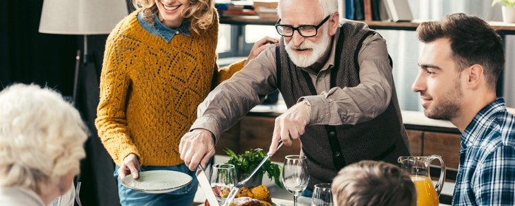 Este es el momento del año en el que te reúnes con familia y amigos a celebrar las fiestas