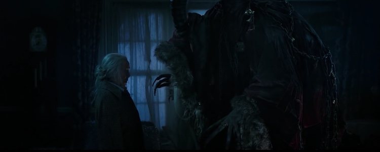 El personaje de 'Krampus' asustando a un personaje | Foto: Youtube