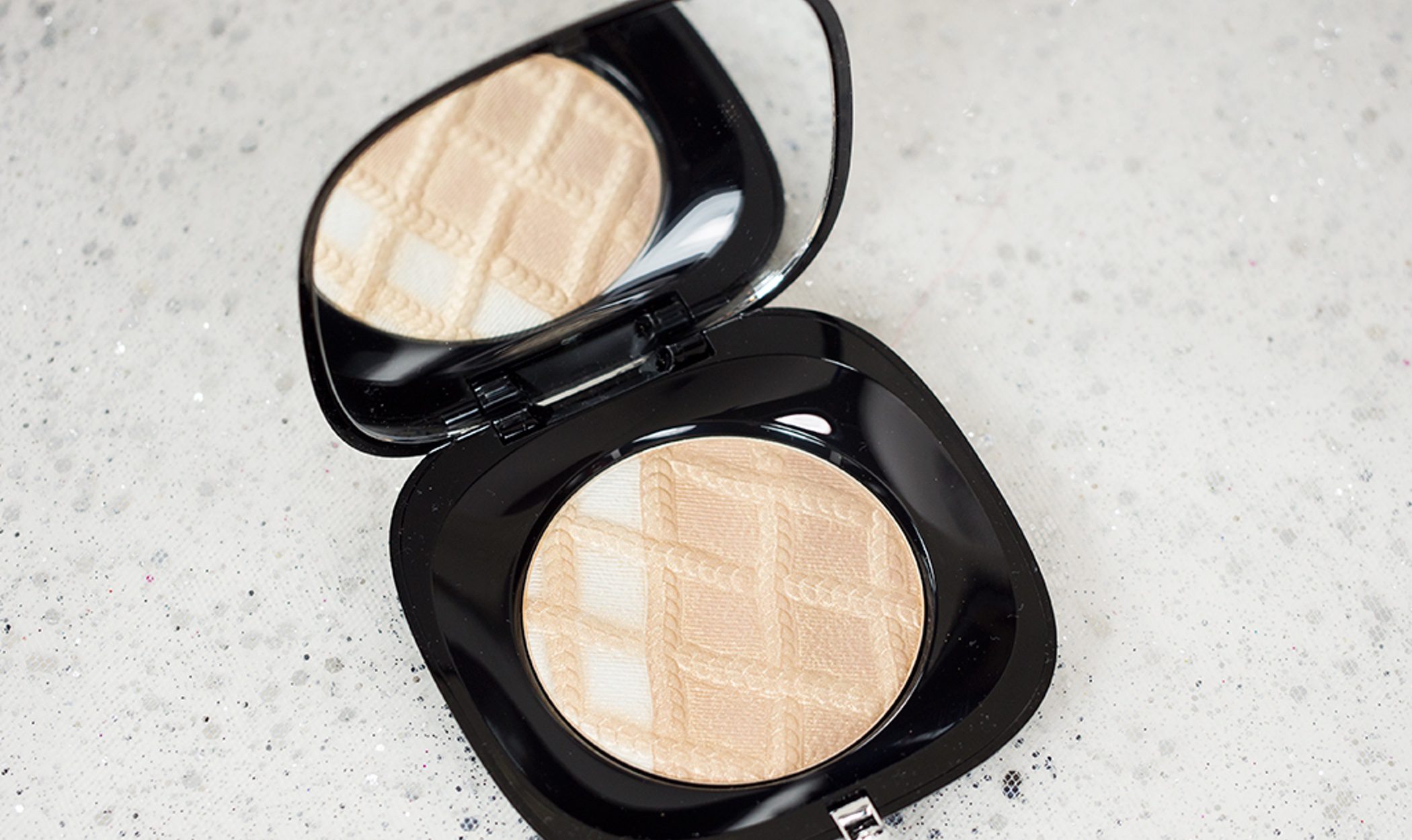 'Lightshow Luminizing Powder', los polvos compactos navideños de Marc Jacobs