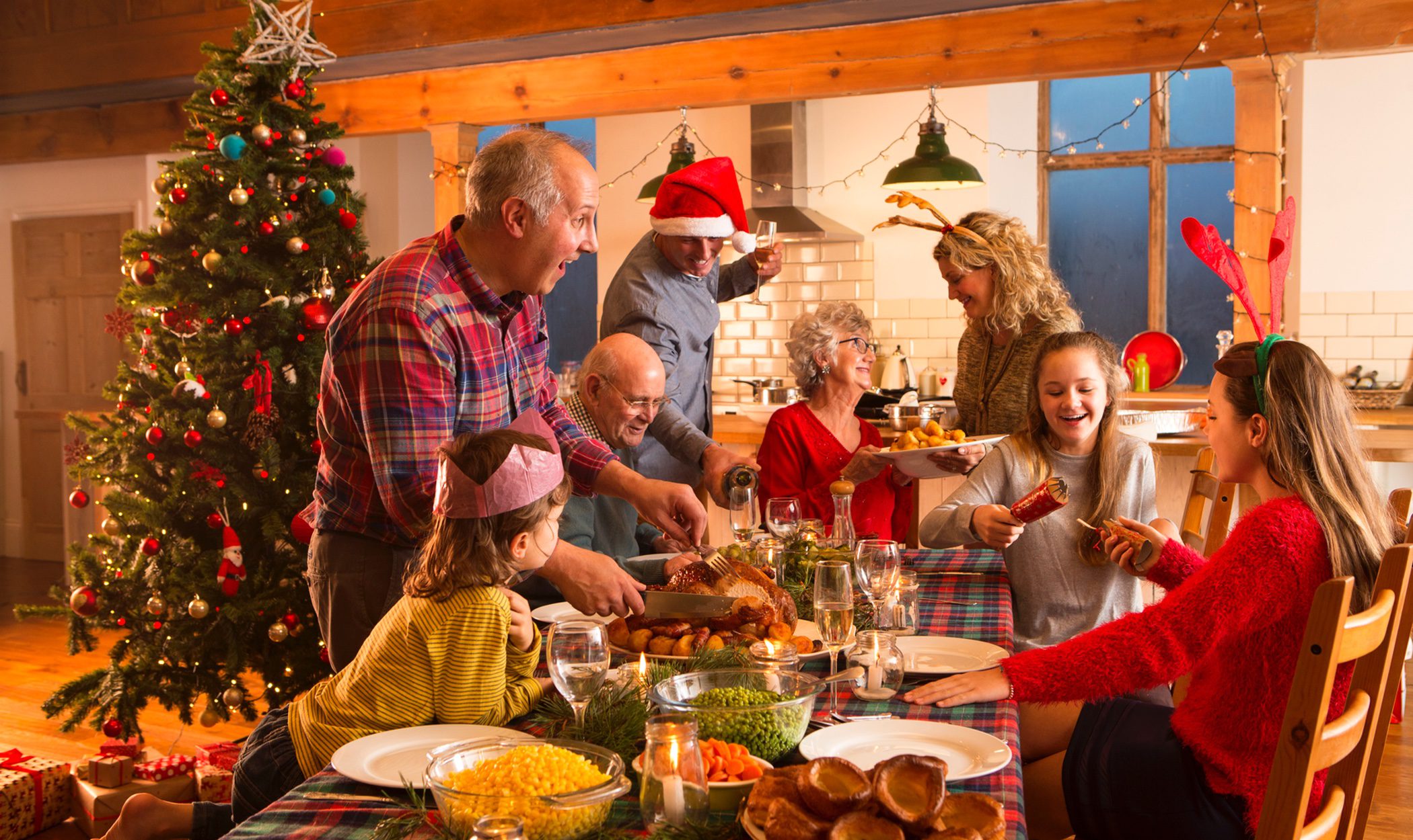 4 temas de conversación que debes evitar en tus reuniones familiares de Navidad