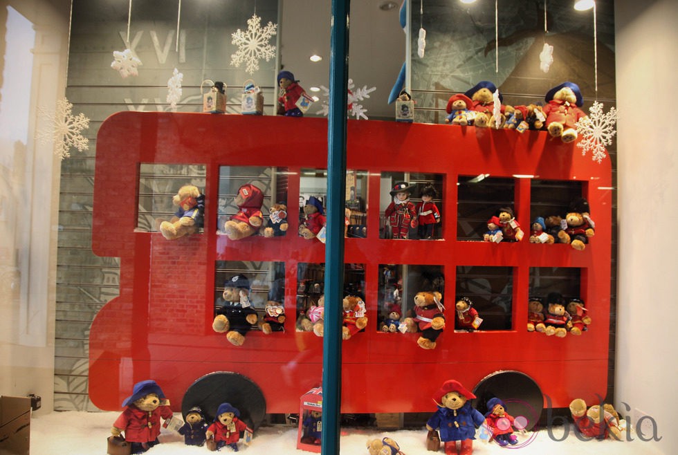 Escaparate navideño con peluches