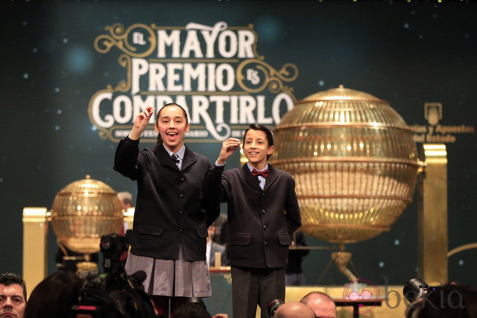 Niños de San Ildefonso cantando la Lotería de Navidad 2014