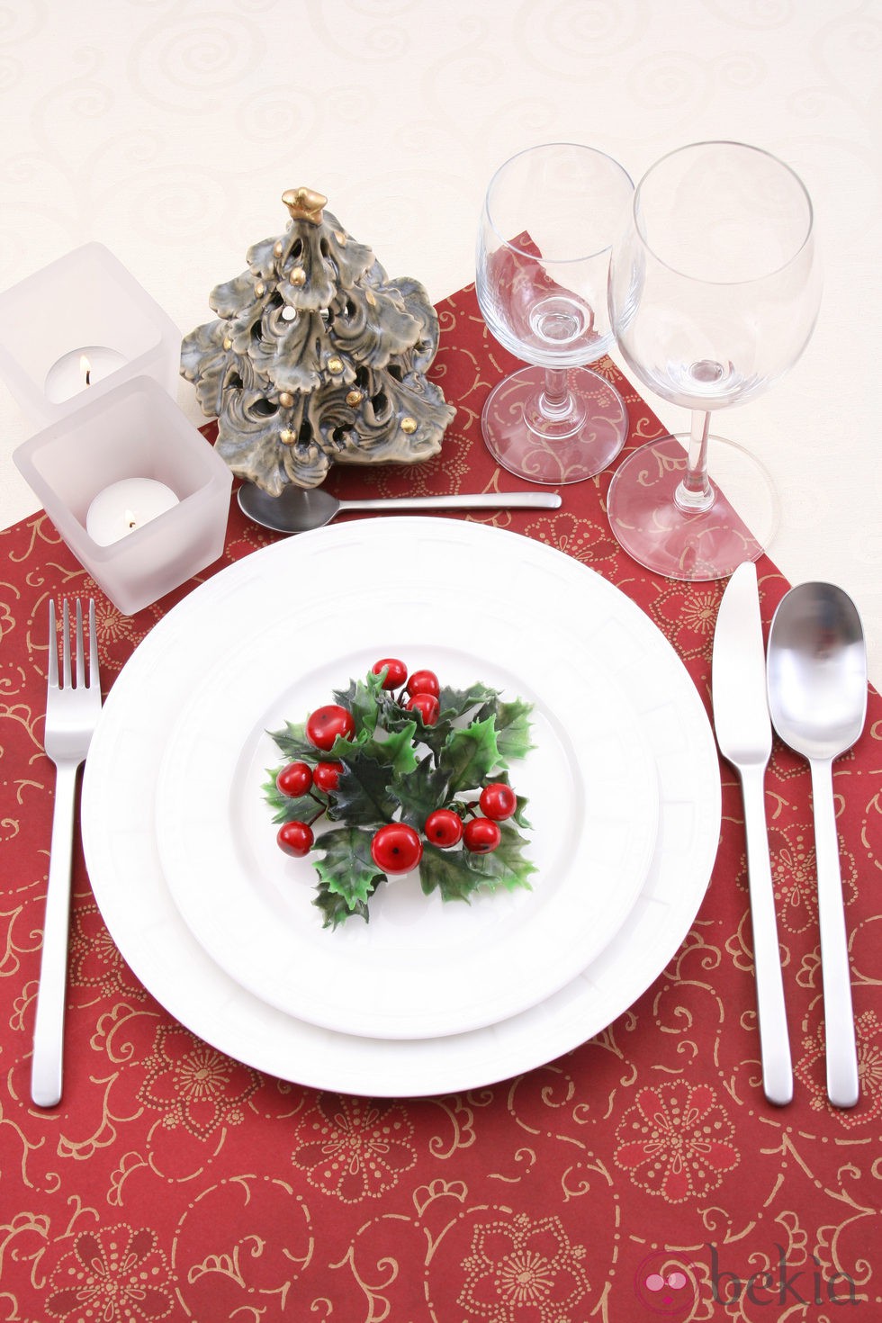 Decora la mesa de Navidad en rojo