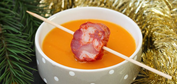 Sopa de Navidad acompañado de un pincho de carne