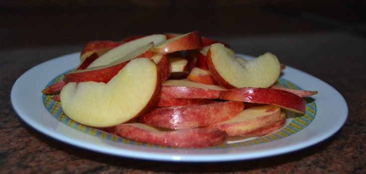 Trocear en último lugar las manzanas