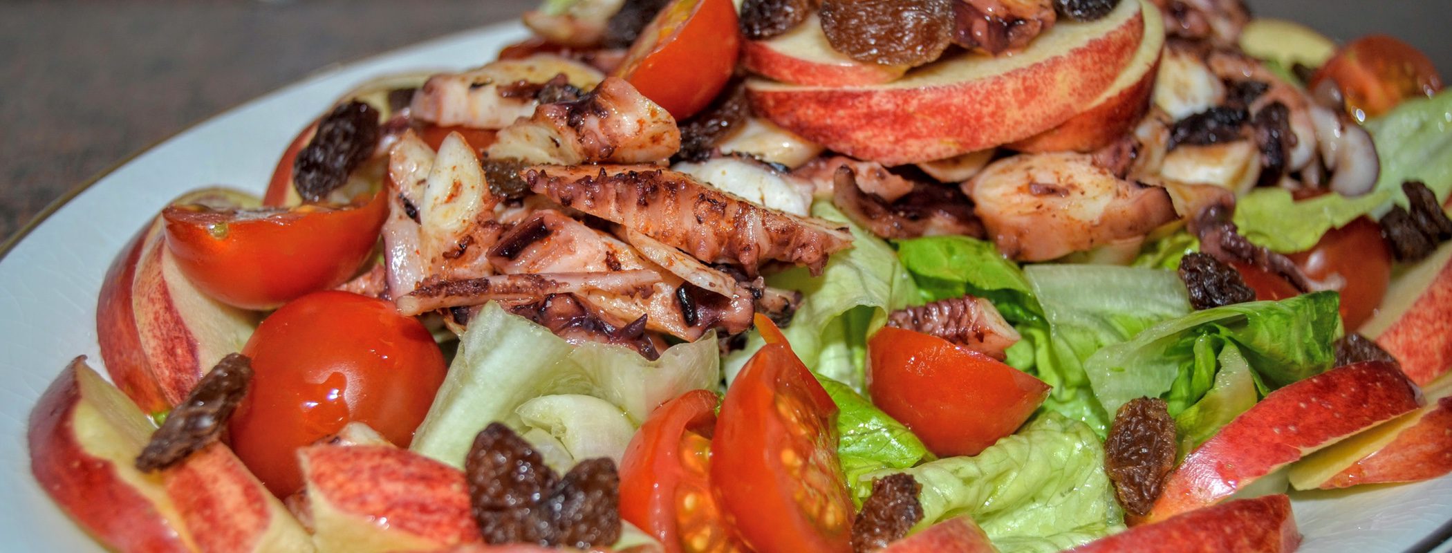 Entrantes de Navidad: Ensalada de pulpo y manzana